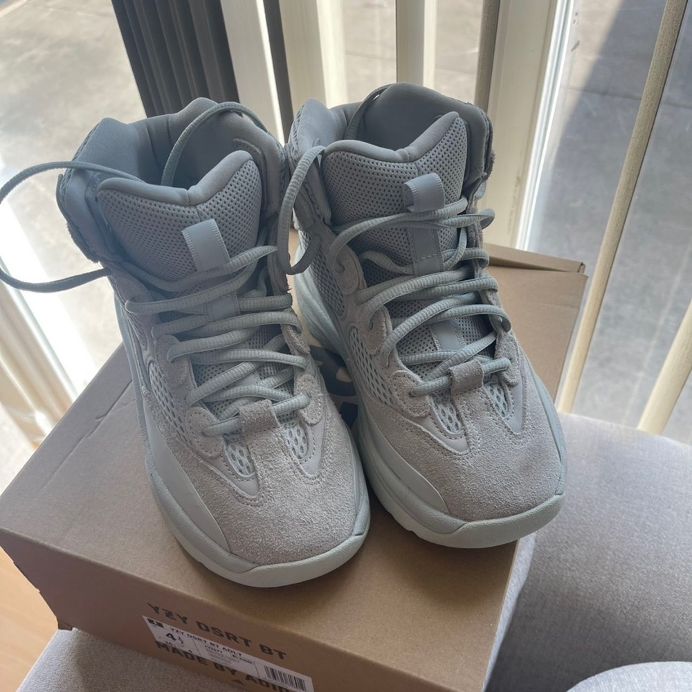 Yeezys size 4.5